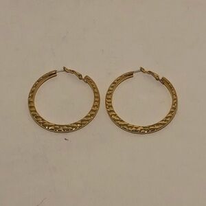Elegant Gold Tone Hoop Earrings